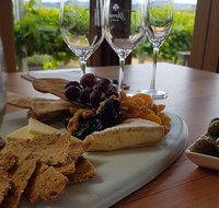 Cheese  Wine Tasting in Yenda - Accommodation Mount Tamborine