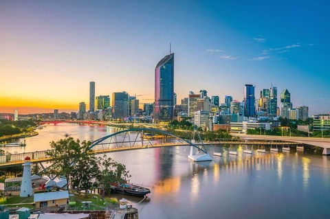 Brisbane Airport Transfers : Brisbane Airport BNE To Brisbane In Luxury Van - Accommodation Mount Tamborine 5