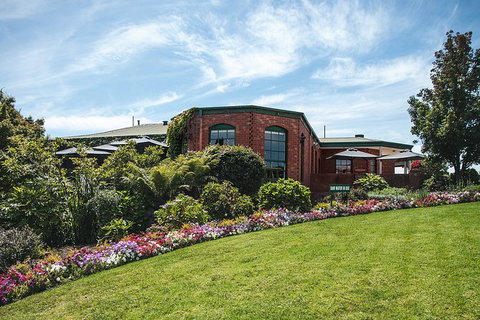 Yarra Valley Premium Tour Inc Lunch And Cheese And Wine Pairing At De Bortoli - Accommodation Mount Tamborine 5