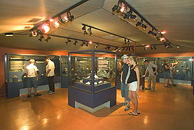 Battery Hill Mining Centre - Accommodation Mount Tamborine 0