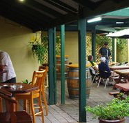 Bird In Hand Inn - Accommodation Mount Tamborine