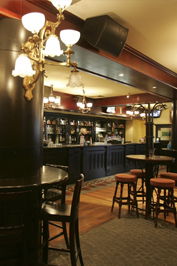 Waxy's Irish Pub - Accommodation Mount Tamborine 1