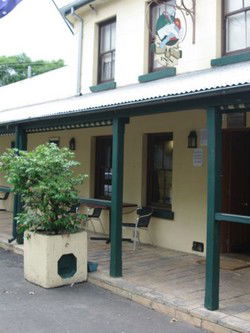 Bird In Hand Inn - Accommodation Mount Tamborine 1