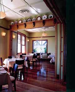 Harbour View Hotel - Accommodation Mount Tamborine 2