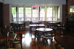 Moss Vale Hotel - Accommodation Mount Tamborine 2