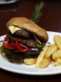 Glenelg Jetty Hotel - Accommodation Mount Tamborine 3