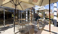 Golden Barley Hotel - Accommodation Mount Tamborine 3