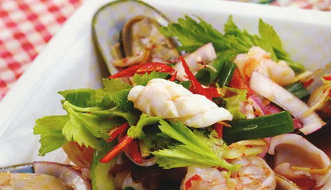 Gold Leaf Thai - Accommodation Mount Tamborine 2