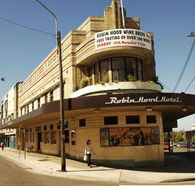 Robin Hood Hotel - Accommodation Mount Tamborine