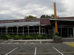 Sandown Park Hotel - Accommodation Mount Tamborine 0