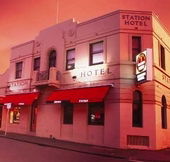 The Station Hotel - Accommodation Mount Tamborine
