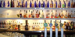 Ducks Nuts Bar & Grill - Accommodation Mount Tamborine 1