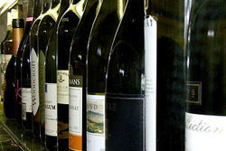 Kains Bar @ Riverview Hotel - Accommodation Mount Tamborine 1