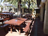 Pig & Whistle Bar & Bistro - Accommodation Mount Tamborine 2
