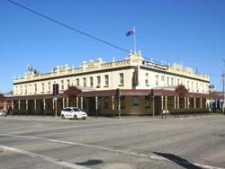 Soden's Australia Hotel - Accommodation Mount Tamborine 0