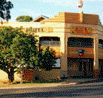 Royal Hotel Drouin - Accommodation Mount Tamborine