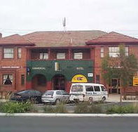 Commercial Hotel Hayfield