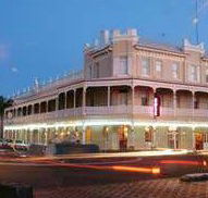 The Rose Hotel - Victoria Street Bar - Accommodation Mount Tamborine