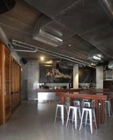 Main Bar - The Oxford Hotel - Accommodation Mount Tamborine 1