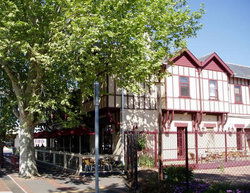 Flanagans Border Inn Hotel - Accommodation Mount Tamborine 3