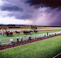 Hawkesbury Race Club - Accommodation Mount Tamborine