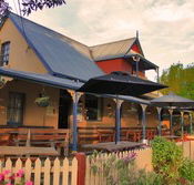Royal Cricketers Arms - Accommodation Mount Tamborine