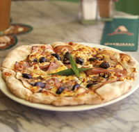 The Australian Hotel - Accommodation Mount Tamborine