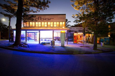 Cafe D'Bar Restaurant & Gallery - Accommodation Mount Tamborine 1