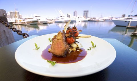 Glass Dining & Lounge Bar - Accommodation Mount Tamborine 2