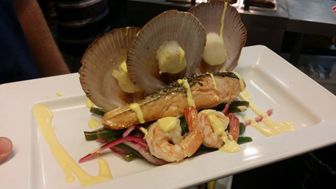 Dicey's Bar & Grill - Accommodation Mount Tamborine 4