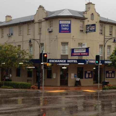 Exchange Hotel - Accommodation Mount Tamborine 1