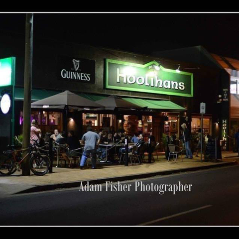 Hoolihans Irish Restaurant & Bar - Accommodation Mount Tamborine 2