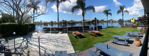 Smithtown Riverview Hotel - Accommodation Mount Tamborine 2