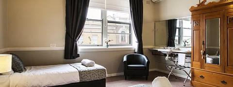 Shenanigans At The Imperial - Accommodation Mount Tamborine 0