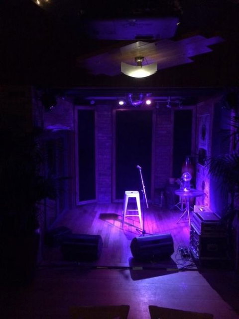 Iron Bar - Accommodation Mount Tamborine 3