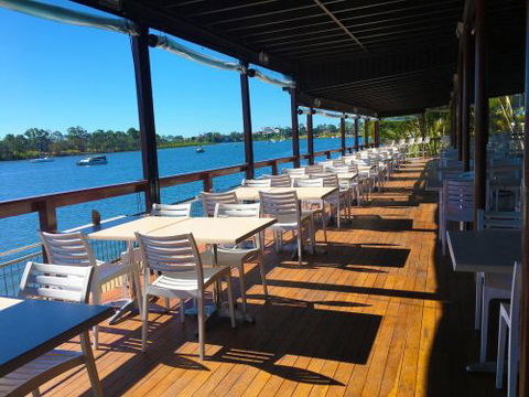 The Rock Bar And Grill - Accommodation Mount Tamborine 1