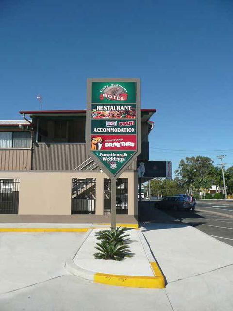 Young Australian Hotel - Accommodation Mount Tamborine 1