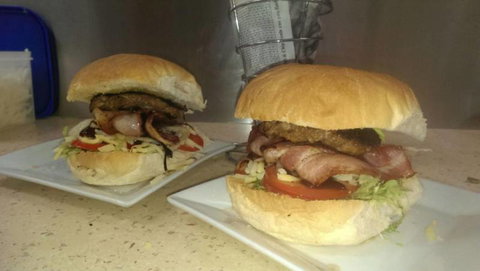 Glendon Street Cafe - Accommodation Mount Tamborine 3