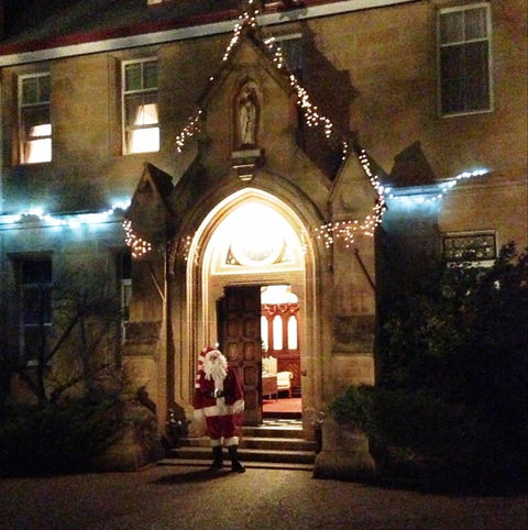 Abbey Of The Roses - Christmas In July - Accommodation Mount Tamborine 0