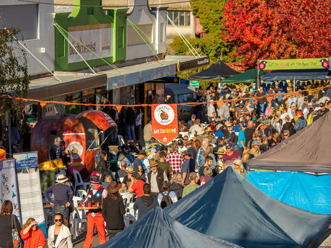 Batlow CiderFest - Accommodation Mount Tamborine 2