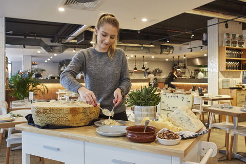 Flaming Cheese Wheel And Wine Experience: Brisbane - Accommodation Mount Tamborine 0