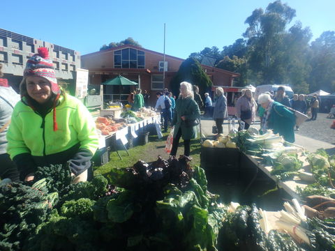 Brown Hill Market - Accommodation Mount Tamborine 0