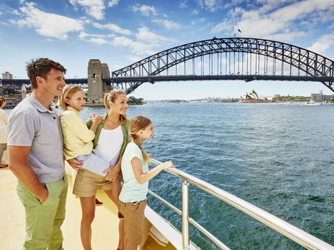 Fathers Day Lunch Cruise - Accommodation Mount Tamborine 1