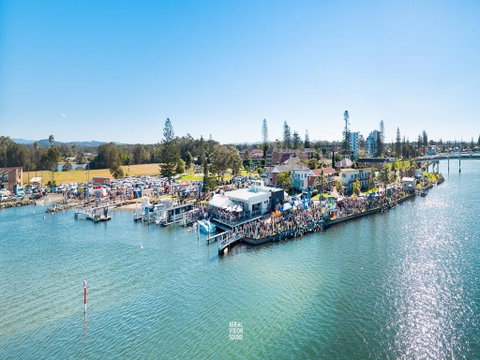Fred Williams Aquatic Festival - Accommodation Mount Tamborine 0