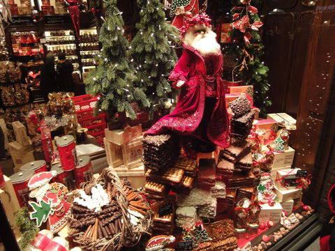 Girls Big Day Out Christmas In July - Accommodation Mount Tamborine 2