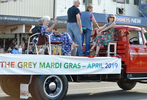 The Grey Mardi Gras - Accommodation Mount Tamborine 0