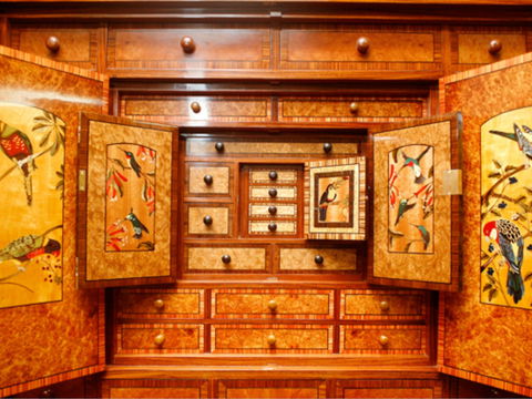 The Wonders Of The Hannah Cabinet - Accommodation Mount Tamborine 0