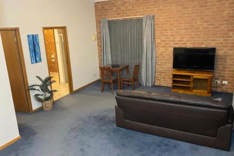 Best Western Coastal Waters Motor Inn - Accommodation Mount Tamborine 3