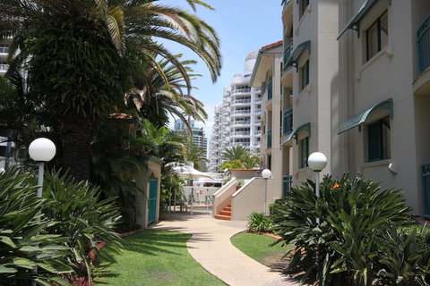 Aruba Beach Resort - Accommodation Mount Tamborine 1