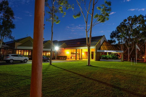 DoubleTree By Hilton Alice Springs - Accommodation Mount Tamborine 1